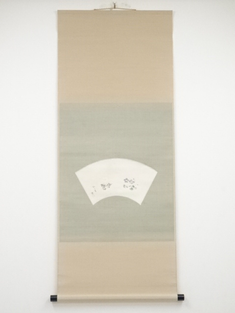 小栗正筆　菫図扇面　肉筆紙本掛軸（共箱）